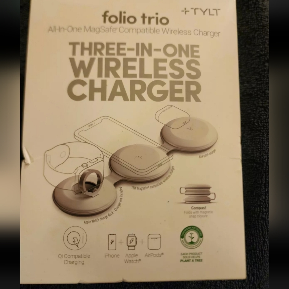 Tylt FIRE! NIB! Folio 3 in 1 Wireless Charging Station in White. R2S!!